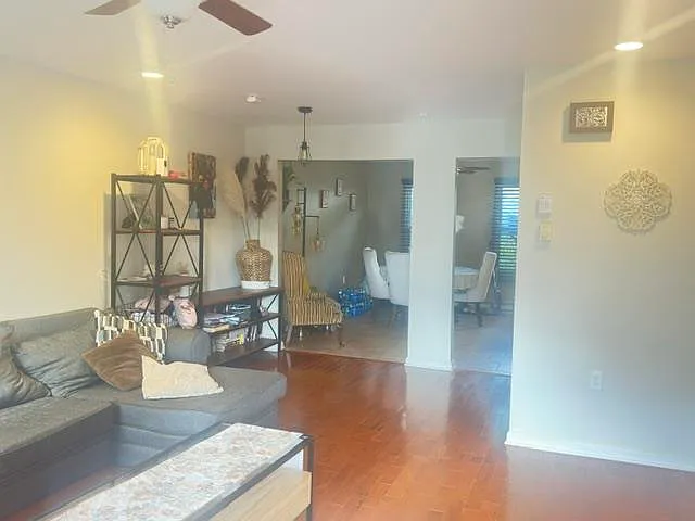 2858 Klein St — Photo 2