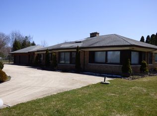 239 Bradwell Rd, Inverness, IL 60010