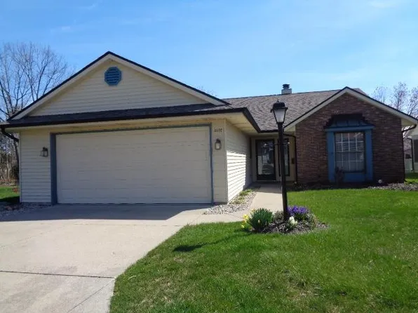 2707 Ridge Valley Dr, Fort Wayne, IN 46804