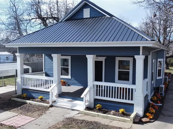 315 S 7th St, Okemah, OK 74859