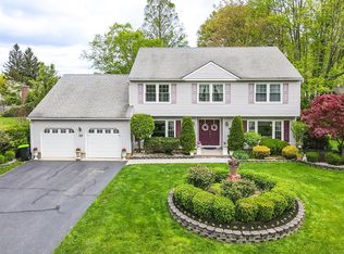 35 Tara Dr, Matawan, NJ 07747