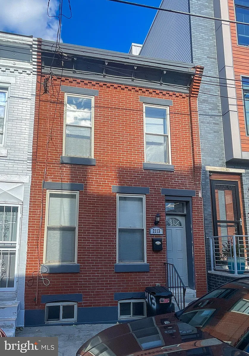 Building Photo - 2113 Mountain St