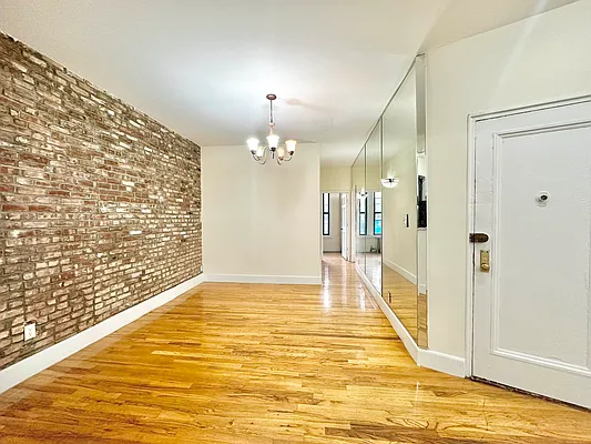 Rented by Doorway NYC, LLC | media 22