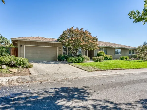 637 Regency Cir, Sacramento, CA 95864