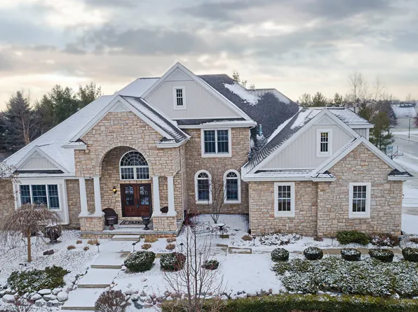 3401 Canopy Dr, Dewitt, MI 48820