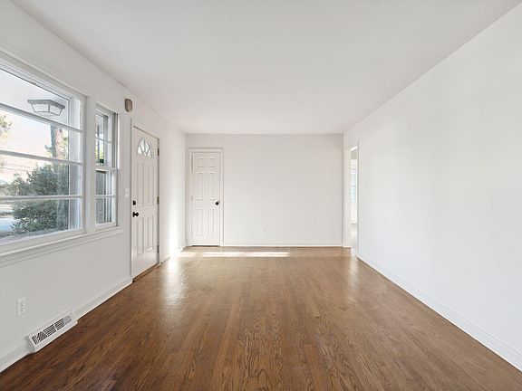 2nd image of 5311 Alvie St