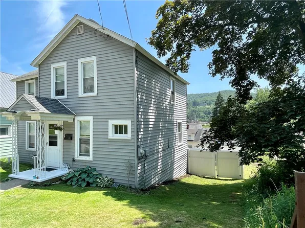 284 Jackson Ave, Bradford, PA 16701