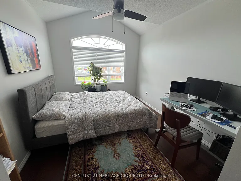 35 Brightsview Dr — Photo 13