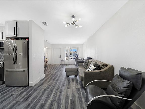 5th image of 3071 NW 186th Ter