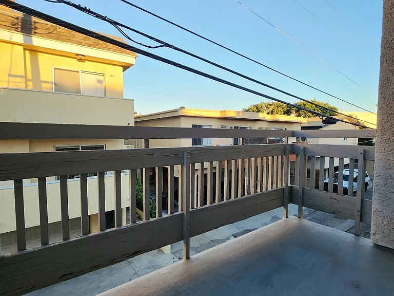 1410 Wellesley Ave #205 — Photo 6