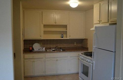 4th image of 17227 Owen St