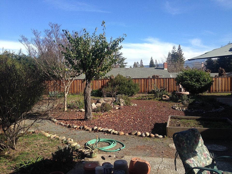 2nd image of 2935 San Antonio Dr