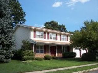27 Agawam Dr, Wayne, NJ 07470