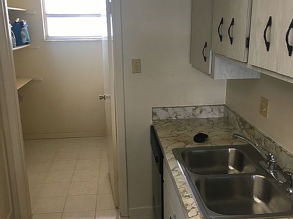 4th image of 2135 N Courtenay Pkwy #127