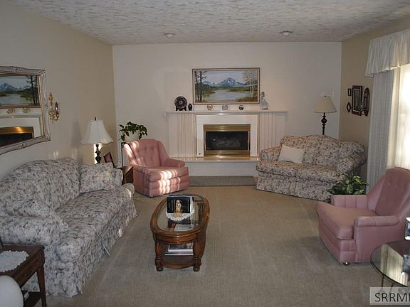 3rd image of 1128 Crescent Ave