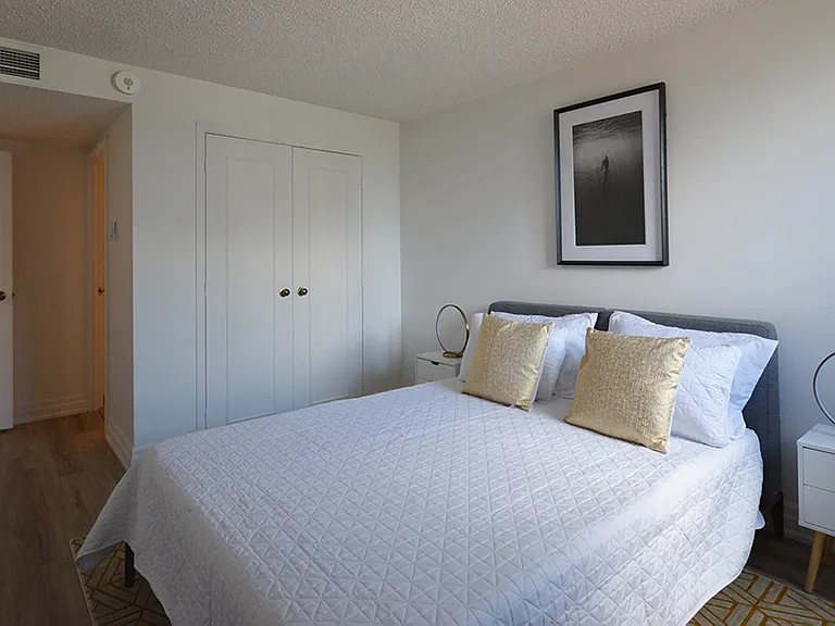 435 Albert St — Photo 13