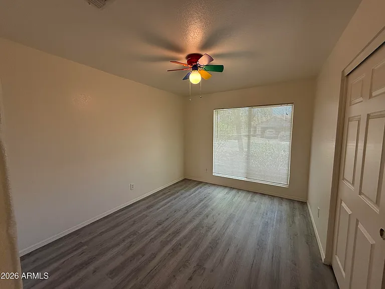 505 W Sereno Dr — Photo 13