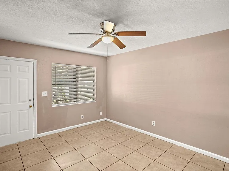 2150 NE 3rd St — Photo 21