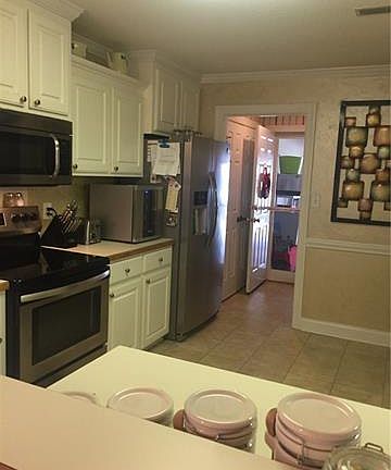 3rd image of 530 Cameron Pointe Ln