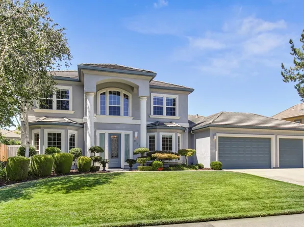 957 Lake Front Dr, Sacramento, CA 95831