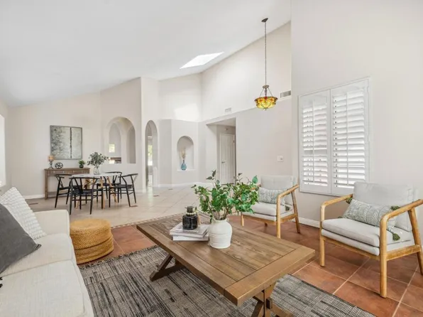 722 Banyonwood Dr, Oceanside, CA 92057