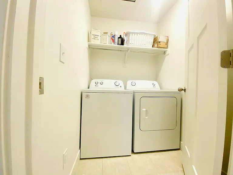 895 E Pacific Dr — Photo 10