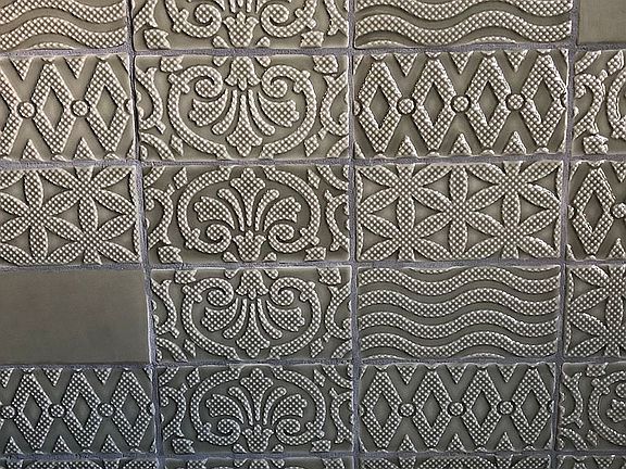 Butler pantry tile