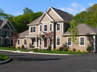 108 Colonial Village Cir, Trumbull, CT 06611