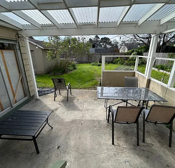 1717 Iverson Ave — Photo 12