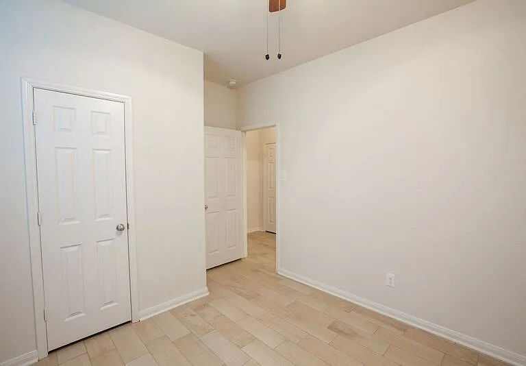 128 Tennyson St — Photo 23