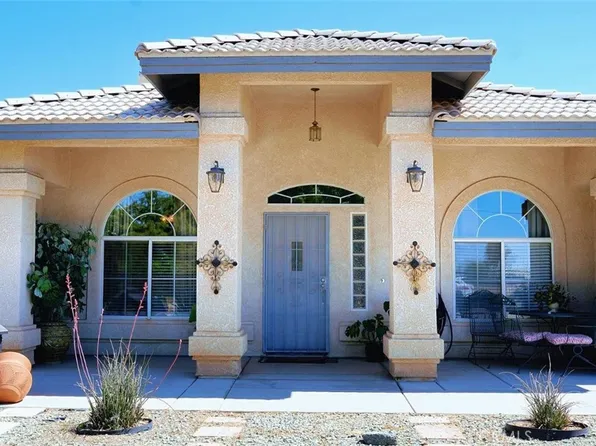 12455 Mesquite St, Oak Hills, CA 92344