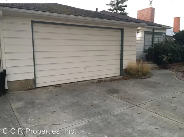 8335 Fordham Rd, Los Angeles, CA 90045