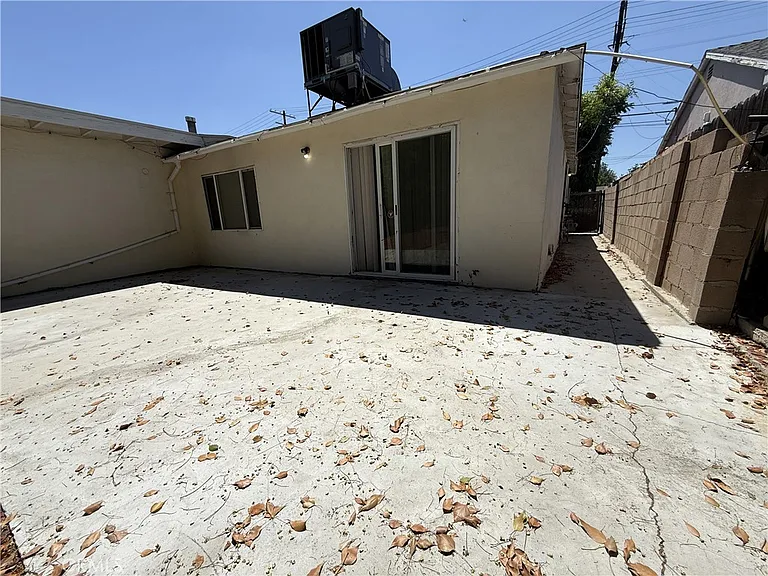 7322 Lindley Ave — Photo 20