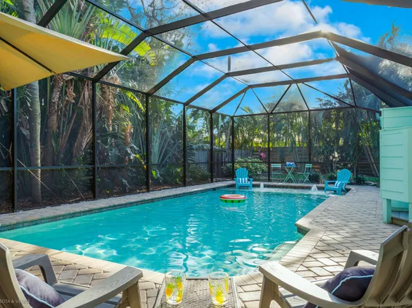 7510 Starfish Dr, Sarasota, FL 34231