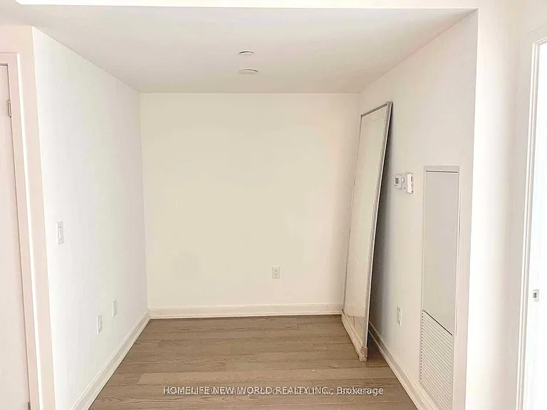 11 Wellesley St W #906 — Photo 10