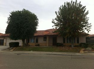 2320 Jonathan Way, Madera, CA 93637