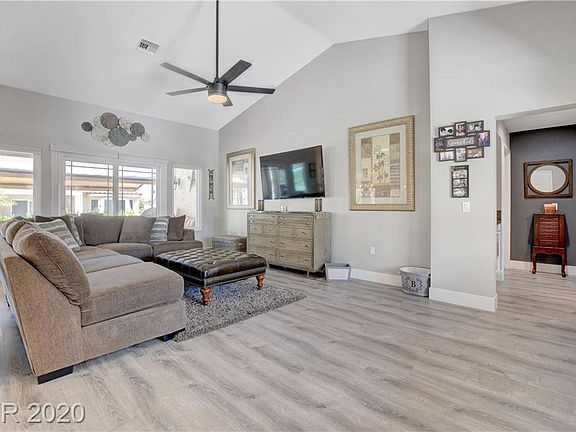 3rd image of 8512 Goodhaven Dr