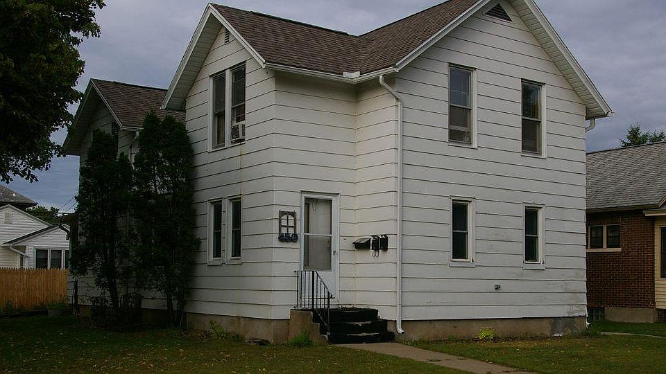 1st image of 450 E King St APT 3