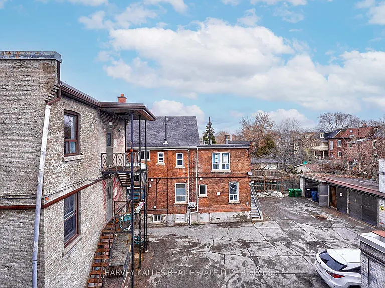 1074 Saint Clair Ave W #4 — Photo 34