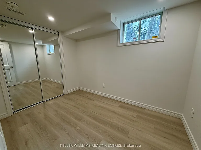 19 Northview Cres — Photo 39