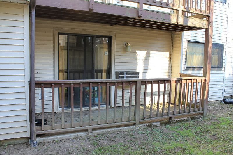 2nd image of 11 Hulbert Rd APT 4