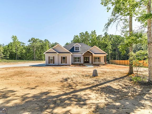 3rd image of 903 Robinhood Rd