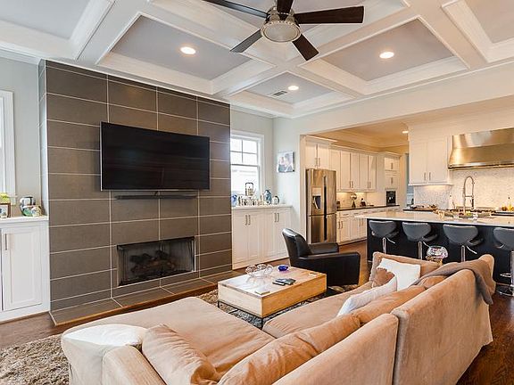 5th image of 555 Bishop Way NE