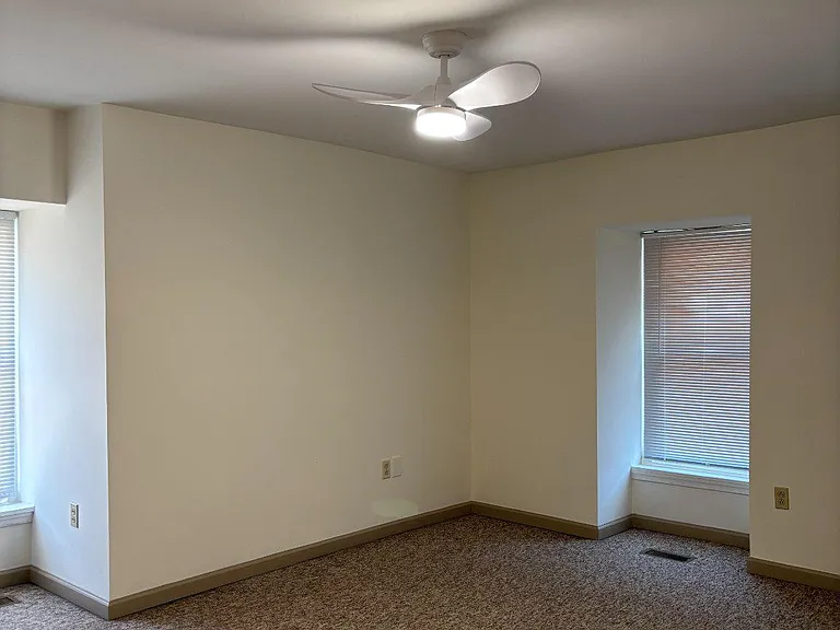 209 E 5th Ave #2 — Photo 13