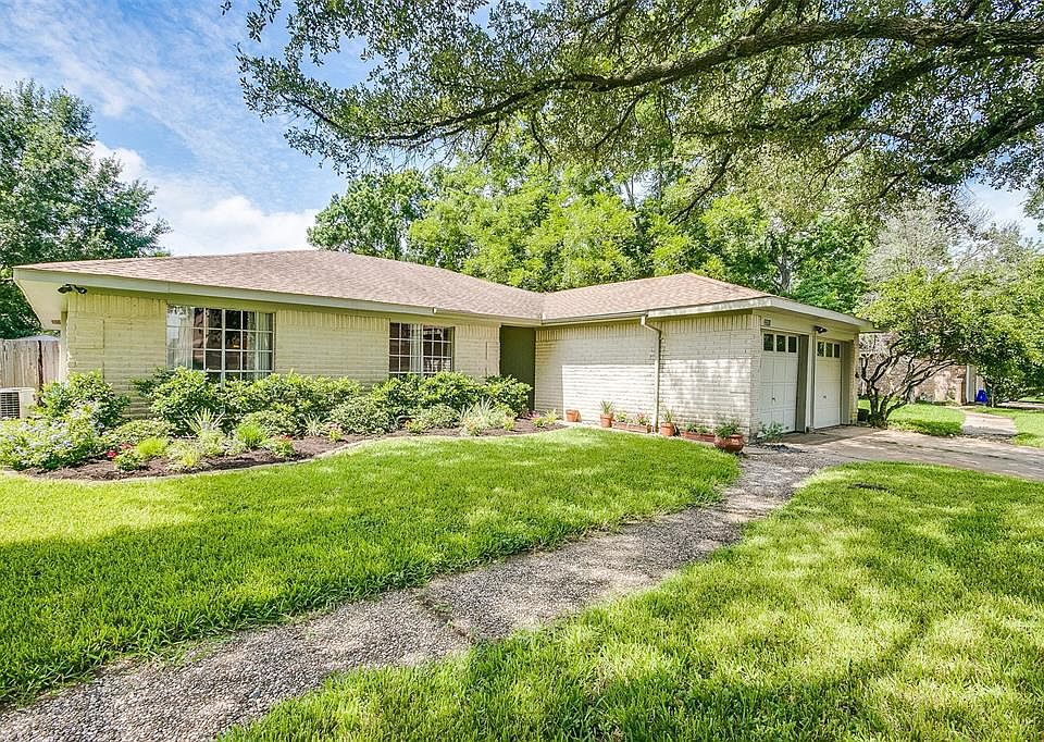 1st image of 22311 Merrymount Dr