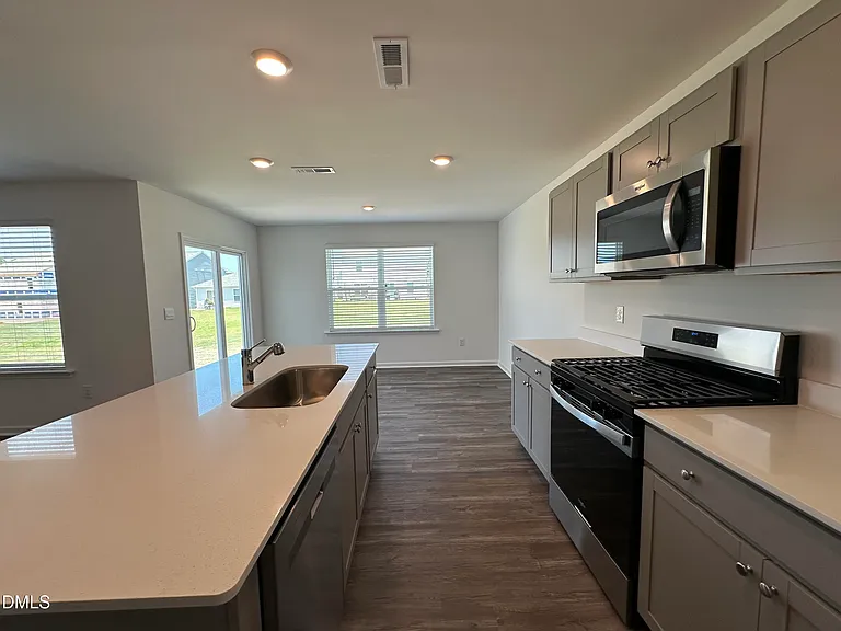 250 Bay Laurel Dr — Photo 9