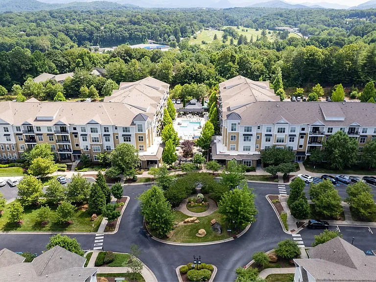 Verde Vista, Asheville, NC, Aerial Building