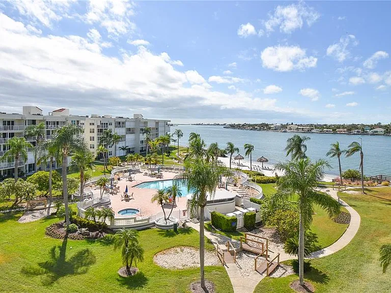 6021 Bahia Del Mar Cir #540 — Photo 4
