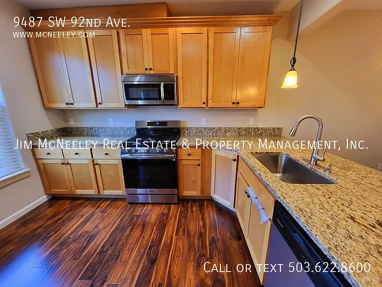 9487 SW 92nd Ave — Photo 2