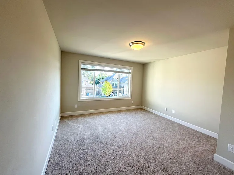 5622 NE 2nd Ct — Photo 15